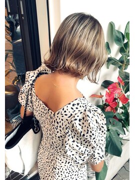 ルーツ(Roots) 結べるボブ/シャドールーツ/ハイライトバレイヤージュ/オンブレ