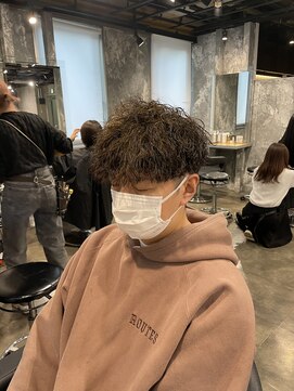 スリー 横浜(THREE) 【GEN】指名 ツイストスパイラル/メンズカット