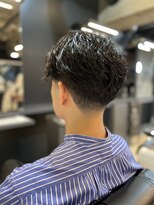 フランクスバーバー アンド ビアークラブ(FRANK'S BARBER and BEER CLUB)&nbsp;テーパーフェードオシャレバーバースタイル　F