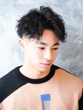 アルファ 新宿(alpha) フェザーパーマ/刈り上げセンターパート/サーフカール[新宿]