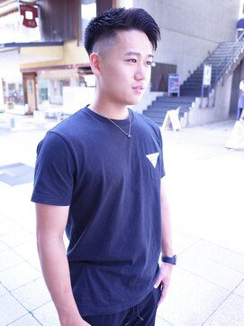 ハイブ 金沢(Hive) 10代20代バーバースタイルフェードカットメンズショート