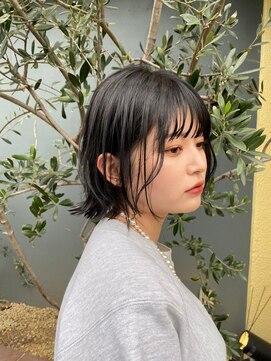 カムジーヘッドカミノウラ(COMEGHEAD KAMINOURA) 大人マッシュショート丸みショート黒髪ショートベリーショート