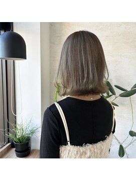 プリンプ トータルビューティ(PRIMP.total beauty) 大人ミディボブ ぱつっとボブ グレージュカラー【玉名/熊本】