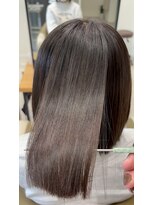 アローム(alom) イメチェン/ホワイトブロンド/外ハネボブ/美髪/茅ヶ崎