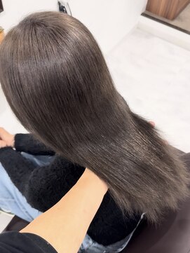 アールシリウス(R,SIRIUS) ブリーチ1回で出来る暗髪大人気のグレージュカラー