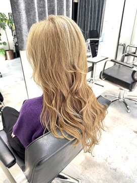 サロンワン(Salon1) 白髪染めながらハイトーン