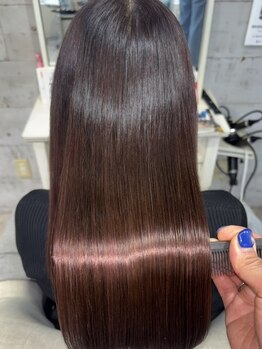 エムアンドスマート 浦安店(M&SMART)の写真/M&SMARTの縮毛矯正でシルクのようなストレートに!髪質に合わせた施術が自慢【縮毛矯正/髪質改善/ツヤ髪】