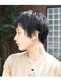 暗髪ショート