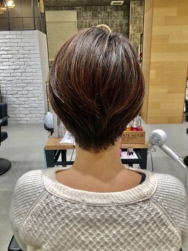 ザ シー 橋本(The C) トップふんわり大人ショートヘア