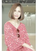 ベージュ