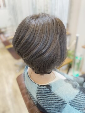 エイチ ヘアアンドメイク(eich hair&make) ショートボブ