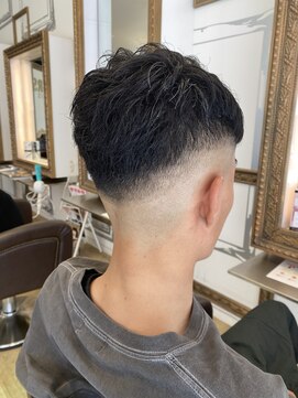 コワファースト 大分(COIFF1RST) フェードカット