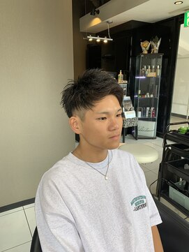 アイズ 海老名(AIZU) スウィングアップバングジェットモヒカンフェードカットショート