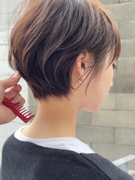 アイドットプラス 表参道(i.+omotesando) 小顔ヘアふんわりショート簡単スタイリングブリーチなしカラー