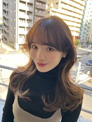 ヨシンモリ 重め前髪アッシュカラー艶髪スタイル韓国