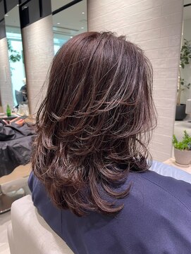 ステア ケース(stair case) 【NATASHA】ミディアム中盛りレイヤー