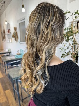 ソンリエ(SONRiE) ベージュバレイヤージュ