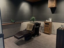 トレスト(TREST)の雰囲気（広々とした個室空間でリラックスできるシャンプースペース☆）