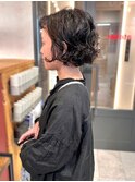 ボブパーマ　強めパーマ　オン眉　束感　20代30代　大人ショート