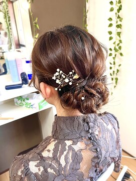 ジェシータ 品川駅前店(GESHITA) ゆるふわシニヨン【品川/ヘアセット】