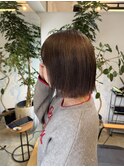 オリーブベージュ