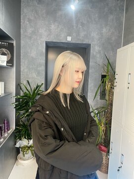 ニューワン バイ ネイバー 立川(Newone by neighbor) レイヤーカットナチュラルハイトーンデザインカラー[立川駅]