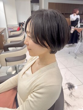アッシュ 下北沢店(Ash) 黒髪でも大人かわいいショートボブ