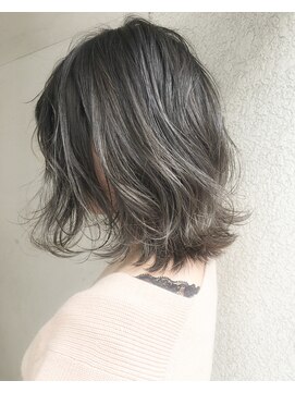 ヘアーアンドアトリエ マール(Hair&Atelier Marl) 【Marl】ハイライト入りグレージュカラーの無造作ボブ♪
