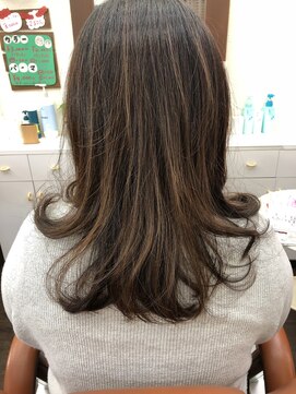 スリーズヘアー(3's hair) ふんわり巻き髪スタイル
