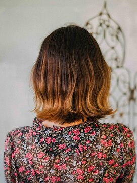 プロデュース 古淵店(Produce) グラデーション×外はねミディ