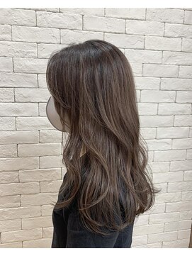 ルチナ 秦野(Lucina) レイヤー/ロング/ハイライト/ココアページュ