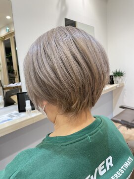 コノアラボ 守谷店(Conoah labo) 白髪ぼかし×デザインカラー☆ナチュラルボブ