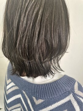 ゴッズ(GOD'S) レイヤーボブ/カーキアッシュハイライト