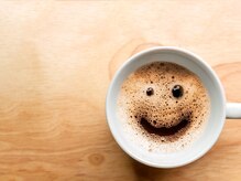 まるでカフェ！！ドリンクメニューが豊富で待ち時間も充実♪【新宿/新宿駅/髪質改善/アディクシー/美髪】