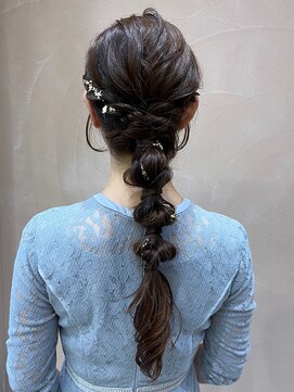 ガーデンヨコハマ(GARDEN YOKOHAMA) ヘアアレンジ編みおろしアレンジお呼ばれアレンジ