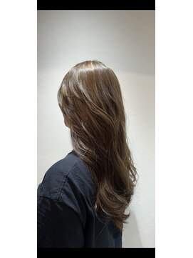 カルテット(Quartett) 外国人風レイヤーカット