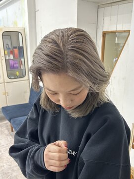 ハイジ(Heidi) グレージュカラー