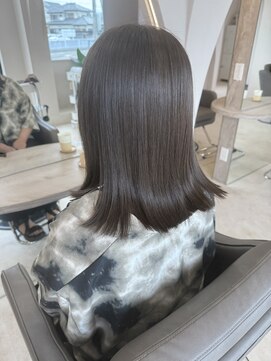 ヨンド(yond) オリーブベージュ外ハネボブ顔まわり前髪群馬太田