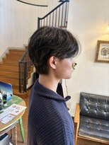 スリー(THREE)&nbsp;センターパート×ニュアンスパーマ