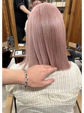 クイ(quii) ハイトーンで垢抜け抜群！ホワイトピンクカラー