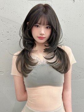 シーク 天神(SEEK) 松尾菫菜/レイヤーカット/オリーブカラー/ブリーチ/韓国ヘア