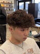 ザデイ カットアンドカルチャーショップ(THE DAY CUT&CULTURE SHOP)&nbsp;スペインカール【テーパーフェード】