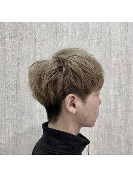 アルーシェ 心斎橋(Alushe) 韓国風。ハイトーンマッシュスタイル