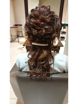 アレクサンドルオブカラーズカナザワ(ALEXANDRE OF COLORS KANAZAWA) ハーフアップ☆