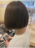 オリーブベージュ
