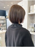 福山市美容室Caary人気 カーキベージュ春ミニボブヘア