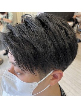 グランデイル(GLANDALE) 刈り上げセンター分け