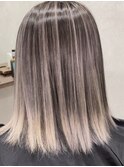 【ホワイトベージュ×ハイトーン】