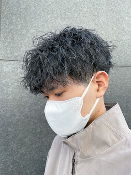 クオル 立川(QOL) ツイスパ刈り上げマッシュ