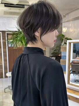 センスヘア(SENSE Hair) 黒髪/マッシュショート/耳掛けショート/小顔カット/グレージュ